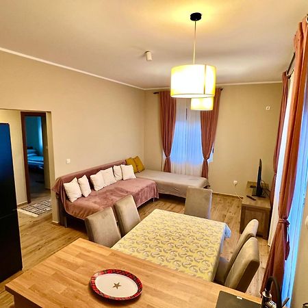 Roomsapartments Popcourt Pancevo Bagian luar foto