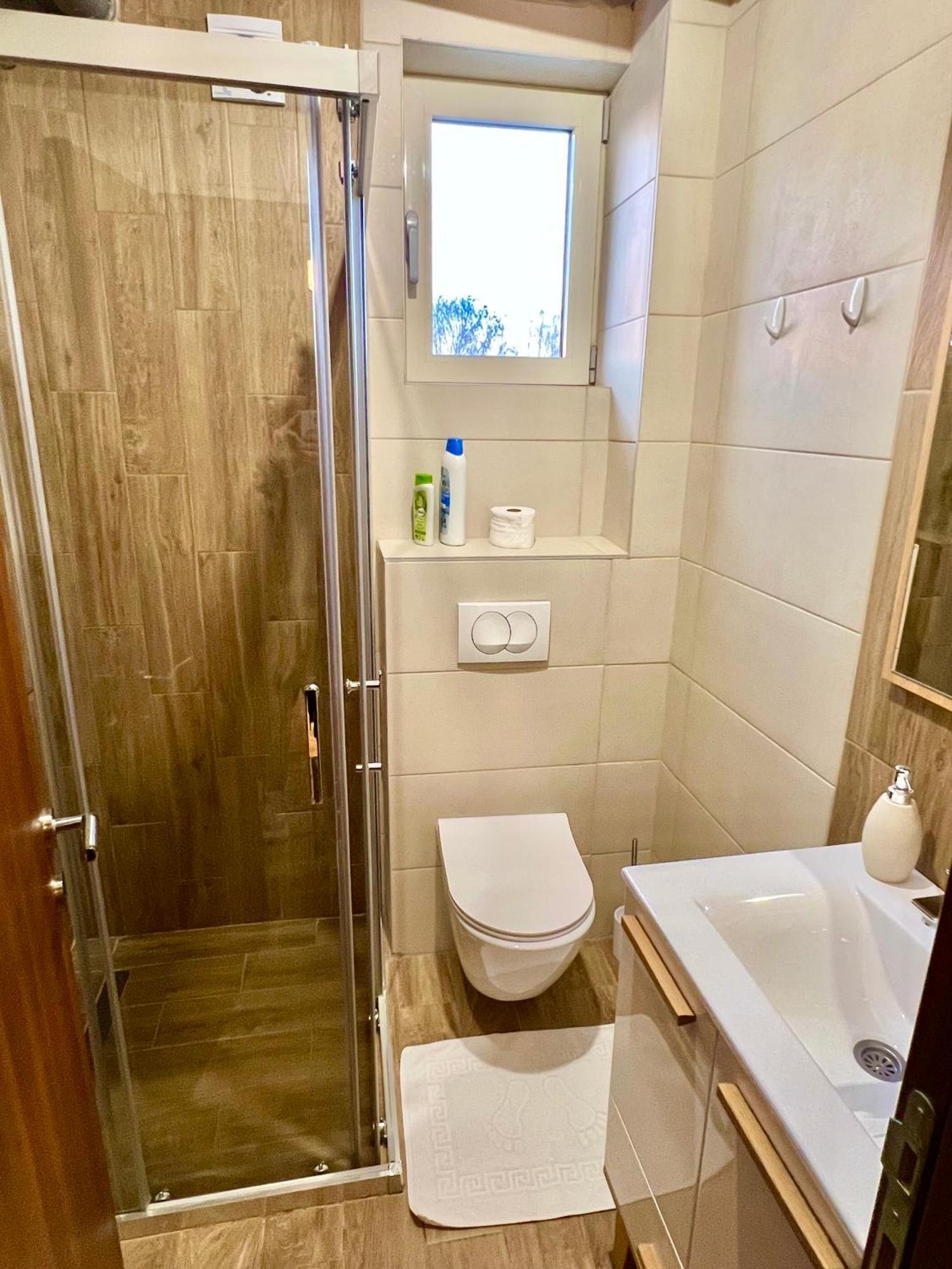 Roomsapartments Popcourt Pancevo Bagian luar foto